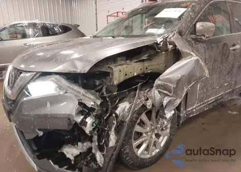 2017 Nissan Rogue Sv z USA, uszkodzony, nr VIN 5N1AT2MV5HC877585